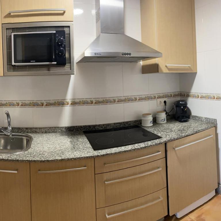 PISO DAPONTE - Two-Bedroom Apartment - 11