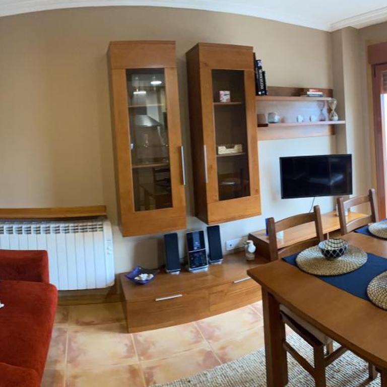 PISO DAPONTE - Two-Bedroom Apartment - 10