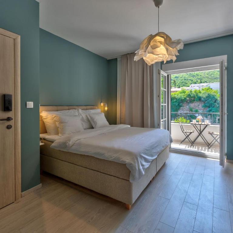 Villa Amaleo - Deluxe Double Room with Balcony and Sea View - 9