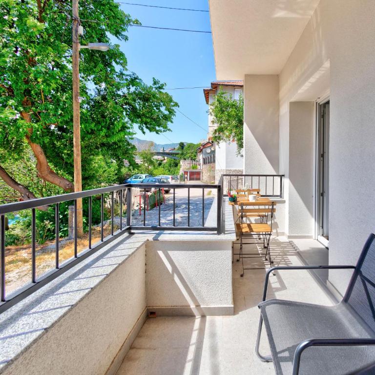 Villa Amaleo - Deluxe Double Room with Balcony and Sea View - 12