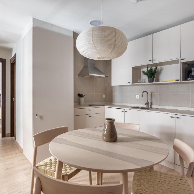 Líbere Málaga la Merced - Apartamento de 3 dormitorios - 1