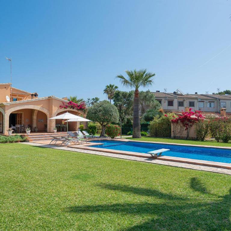 Mulholland Villa - Four-Bedroom Villa - 36