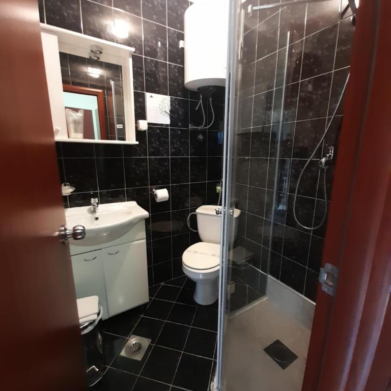 " Villa Kruna Lux " - Dvokrevetna Soba sa Bračnim Krevetom/Zasebnim Krevetima i Terasom - 11