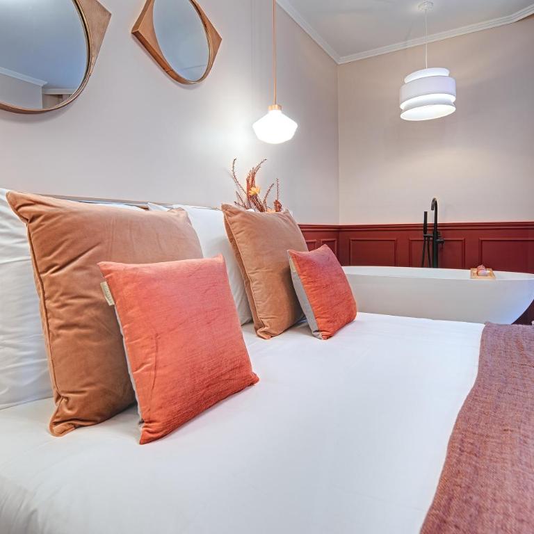 Miss Marguerite Suite - One-Bedroom Apartment - 9