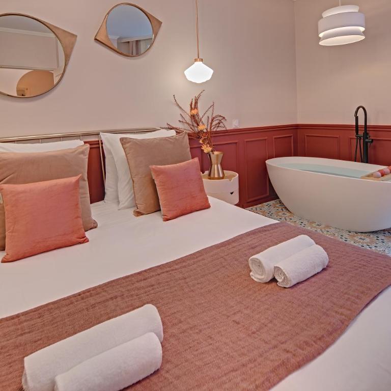 Miss Marguerite Suite - One-Bedroom Apartment - 12