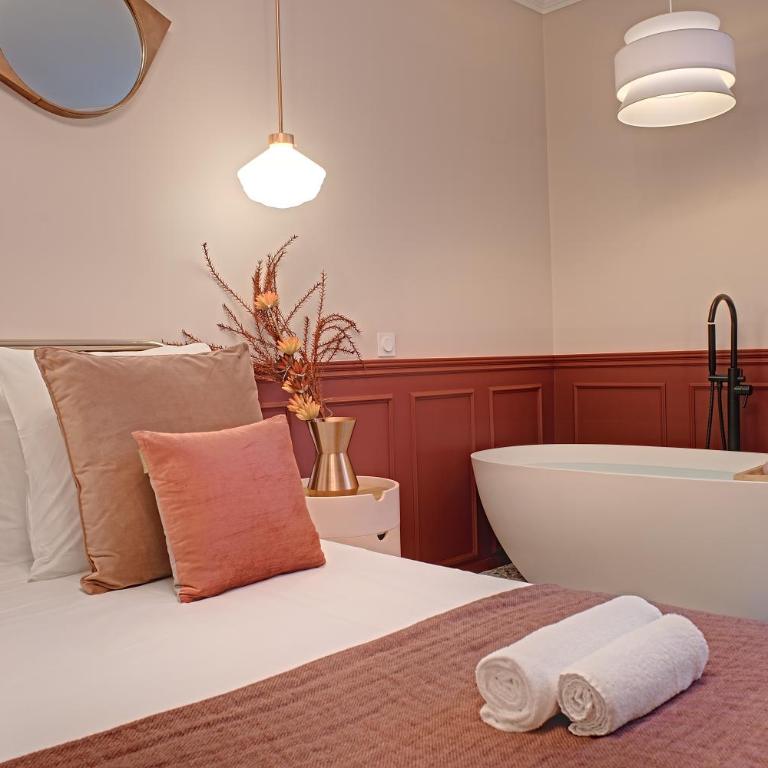 Miss Marguerite Suite - One-Bedroom Apartment - 14
