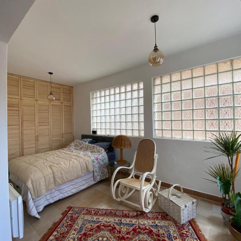 Lovely and peaceful vintage apartment near beach - Apartman sa 2 Spavaće Sobe - 1