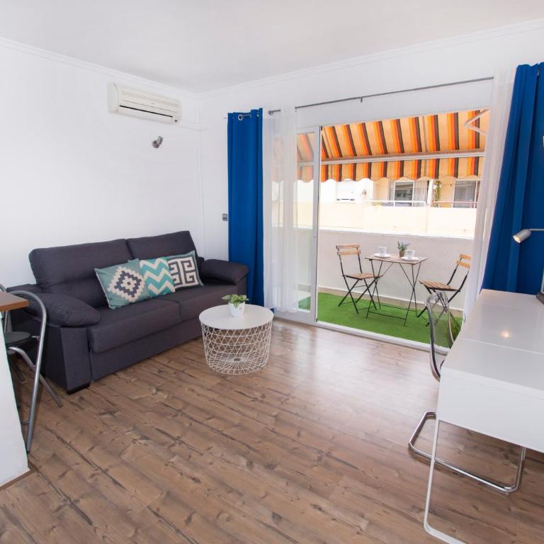 Cosy Apartment Close to Sea, WiFi, Air Cond - Apartamento con balcón - 1