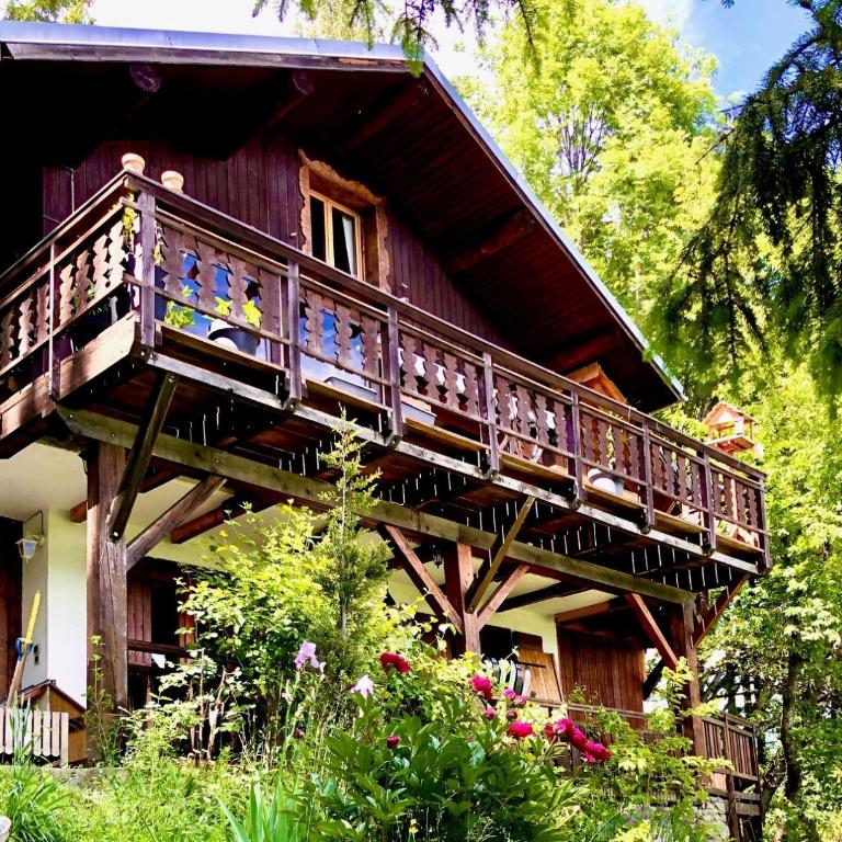 Chalet Le Doux Si, Large Self-Contained Apartment, 2km from Doucy-Combelouvière and close to Valmorel - Appartamento con 2 Camere da Letto - 2