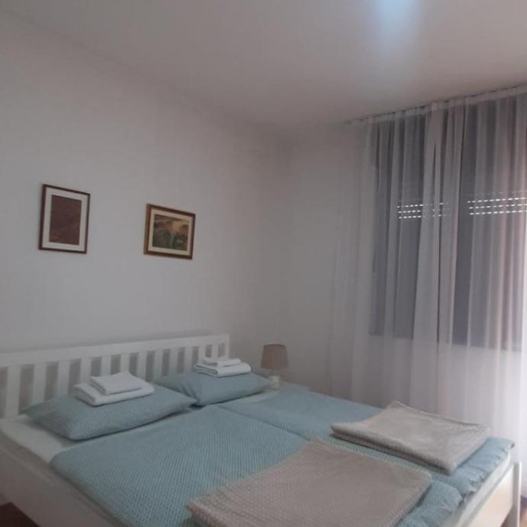 IKA-M - Three-Bedroom Apartment - 6