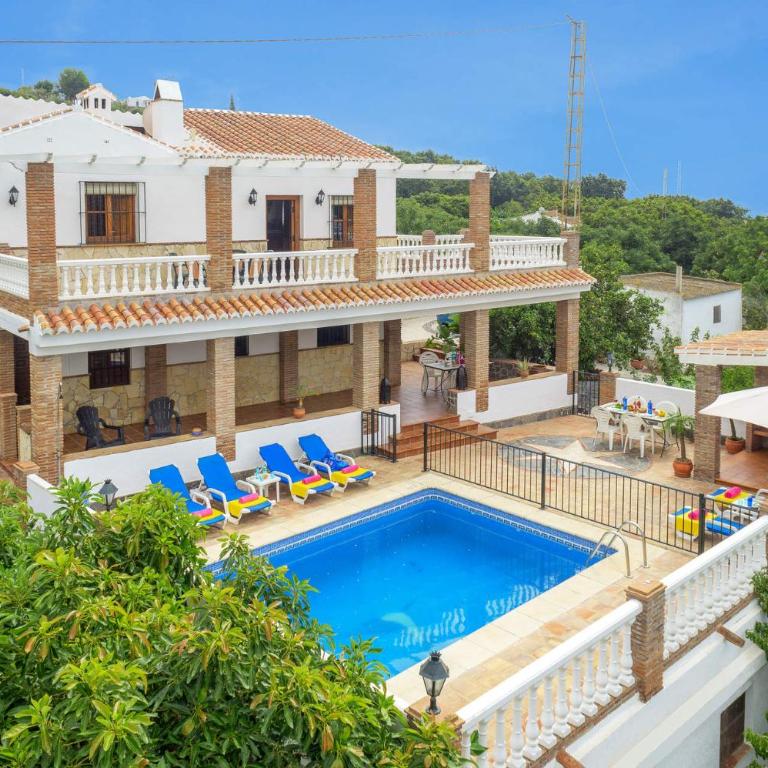 Villa Hacilla by Villa Plus - Villa - 8