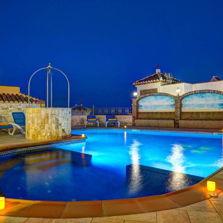 Villa Ramos Lara by Villa Plus - Villa - 3