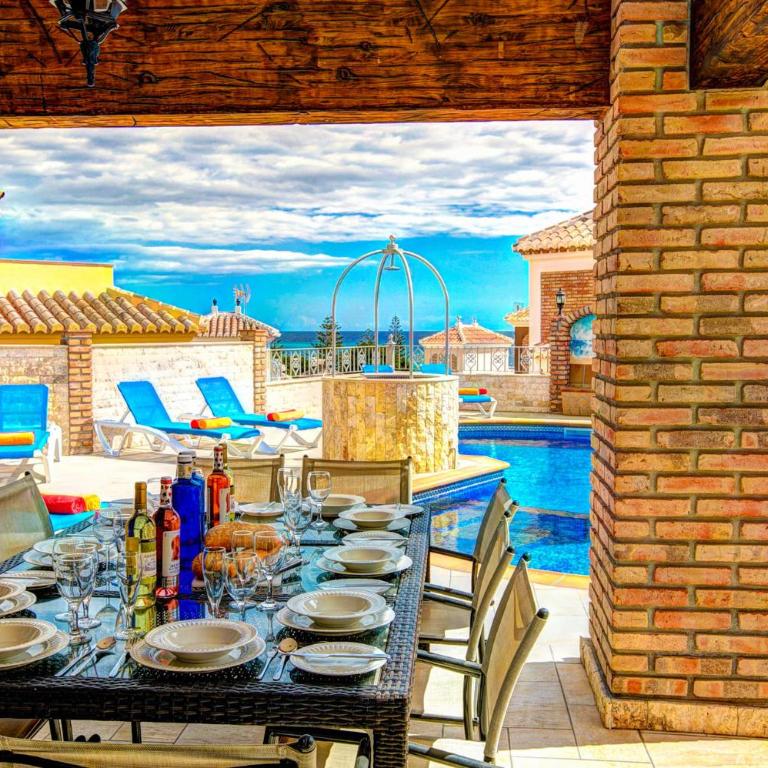 Villa Ramos Lara by Villa Plus - Villa - 4