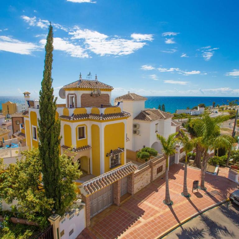 Villa Ramos Lara by Villa Plus - Villa - 8