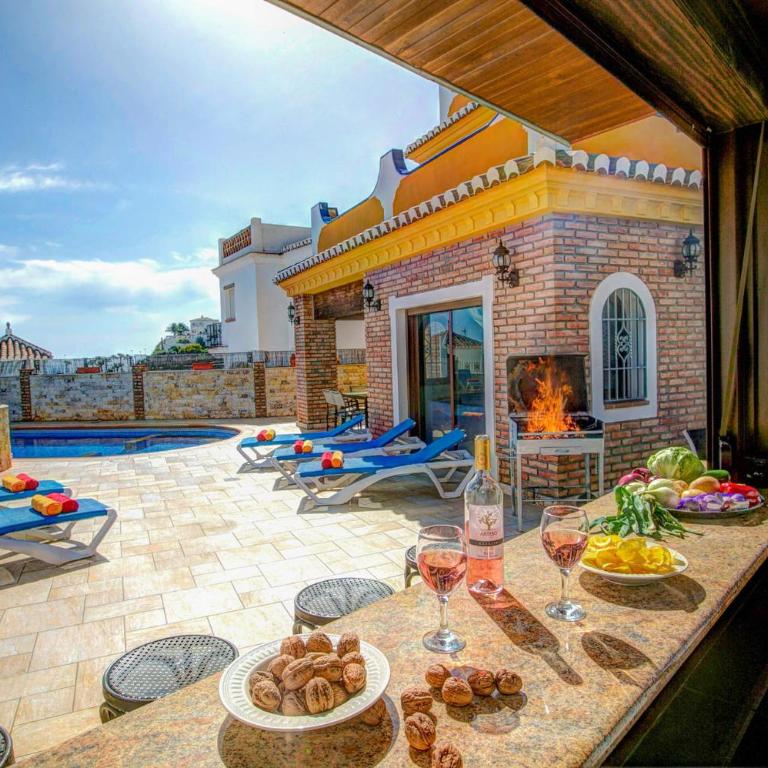 Villa Ramos Lara by Villa Plus - Villa - 13
