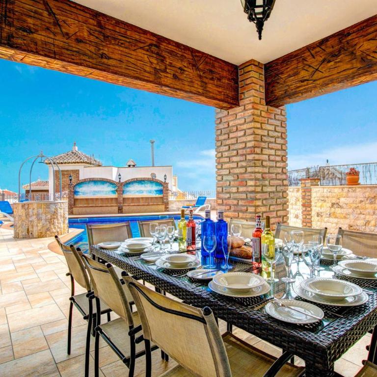 Villa Ramos Lara by Villa Plus - Villa - 22
