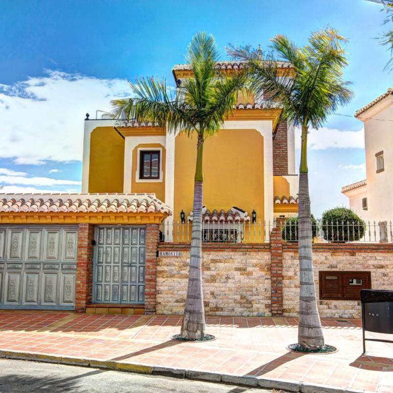 Villa Ramos Lara by Villa Plus - Villa - 31