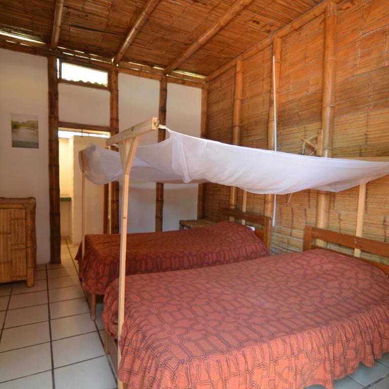 Mamaqocha - Twin Room with Private Bathroom - 9
