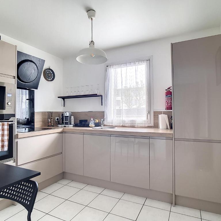 Duplex T3 Moderne au Metro - Clim & Parking Privé - Appartement 2 Chambres - 9