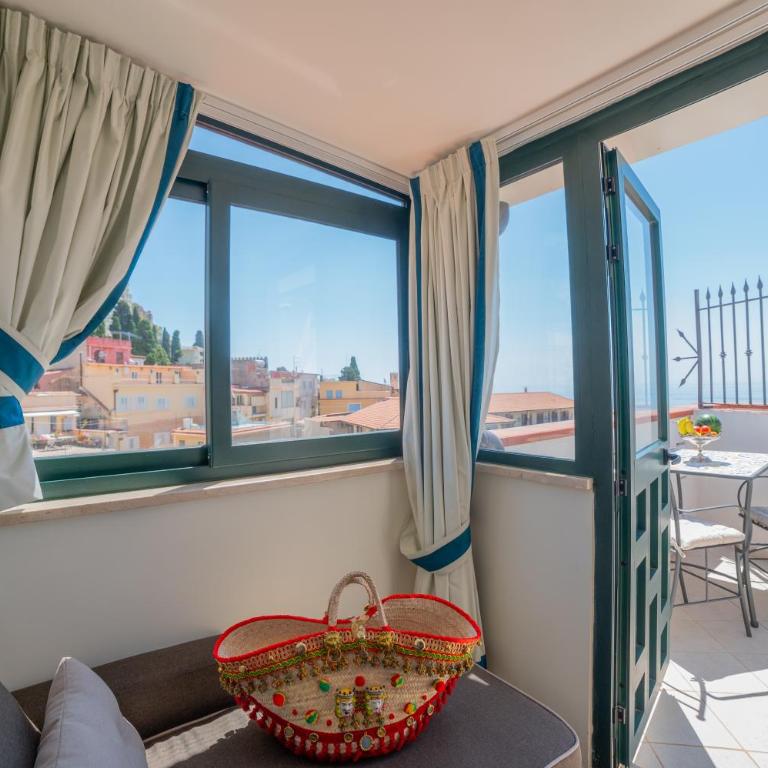Ottaviano Suite - Elegante attico vista Mare - One-Bedroom Apartment - 6
