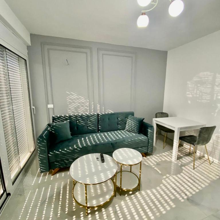 Etna Apartments - Deluxe Apartment - 12