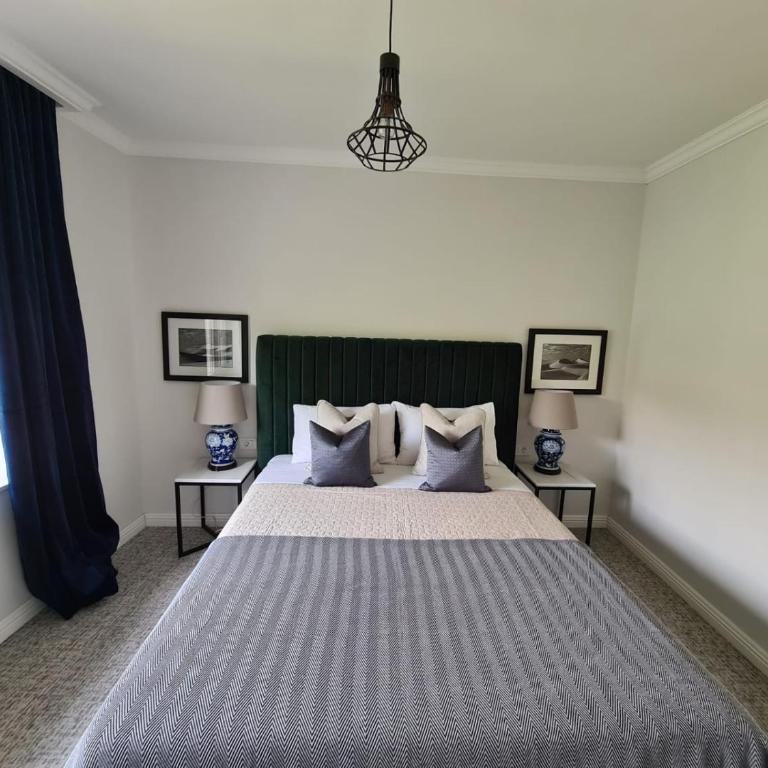 Apartments GB - Two-Bedroom Apartment - 12