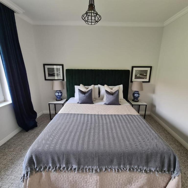 Apartments GB - Two-Bedroom Apartment - 3