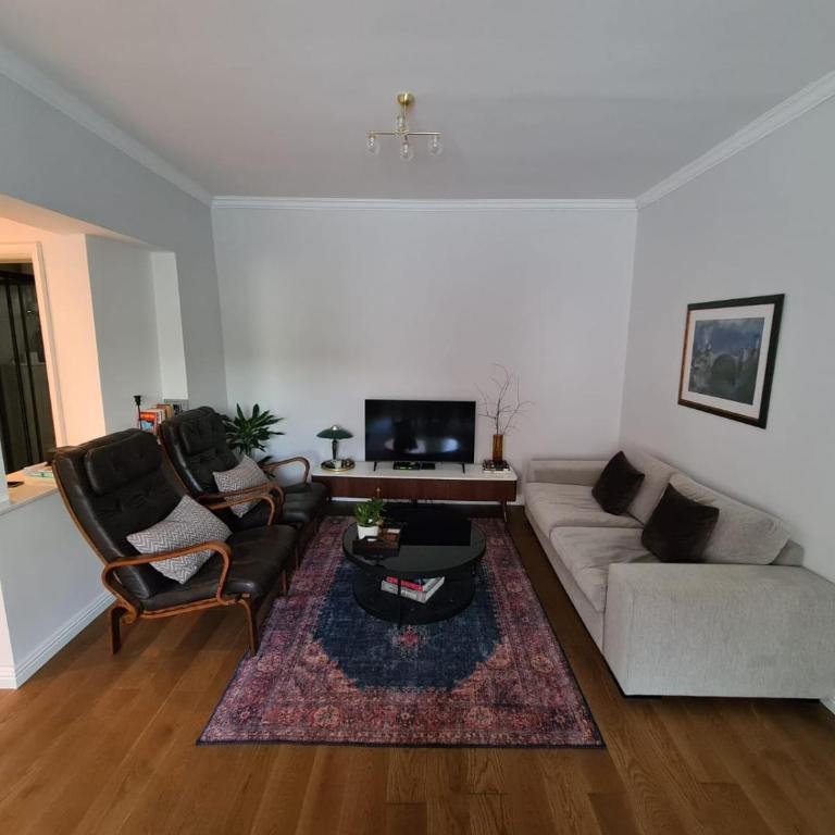Apartments GB - Two-Bedroom Apartment - 22