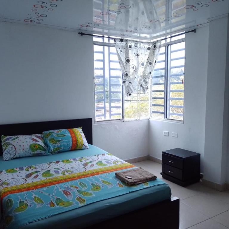 Hostal Apartamentos Delgado - Habitación Doble con baño privado - 7