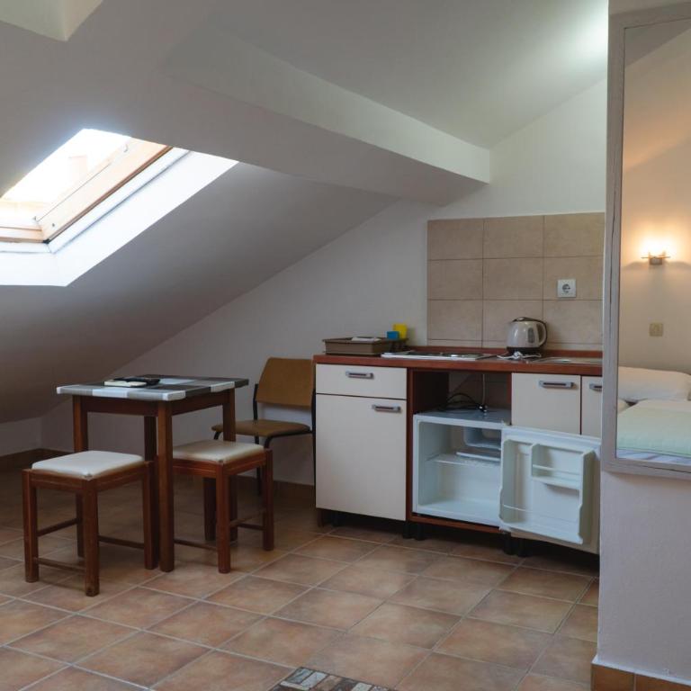 Apartments Ivona - Studio - 2