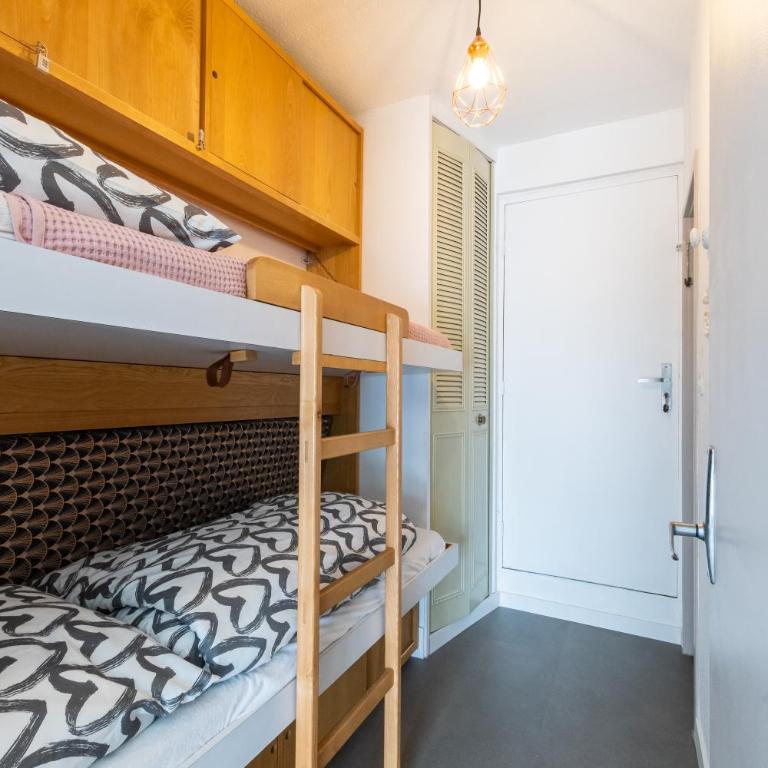 Studio Vasco / confortable / lumineux / parking privé - Studio - 11