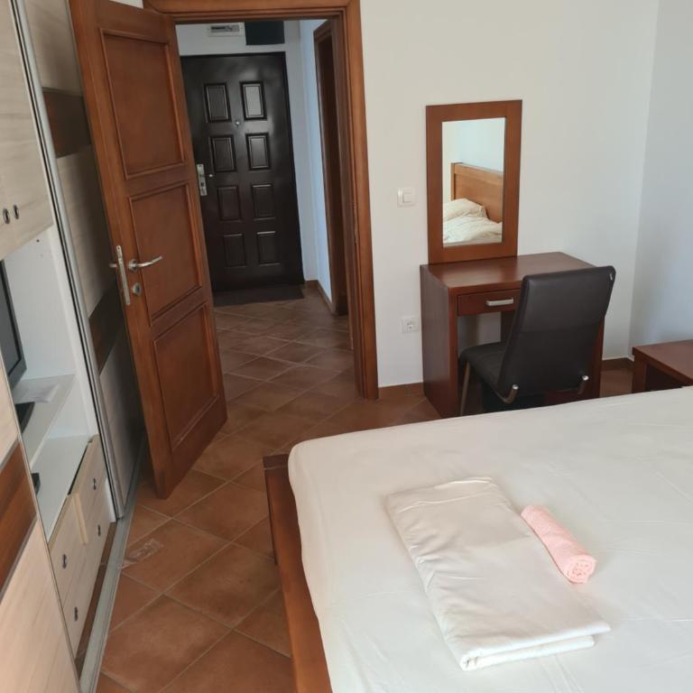 Apartman Dana - Dobre Vode - Two-Bedroom Apartment - 7