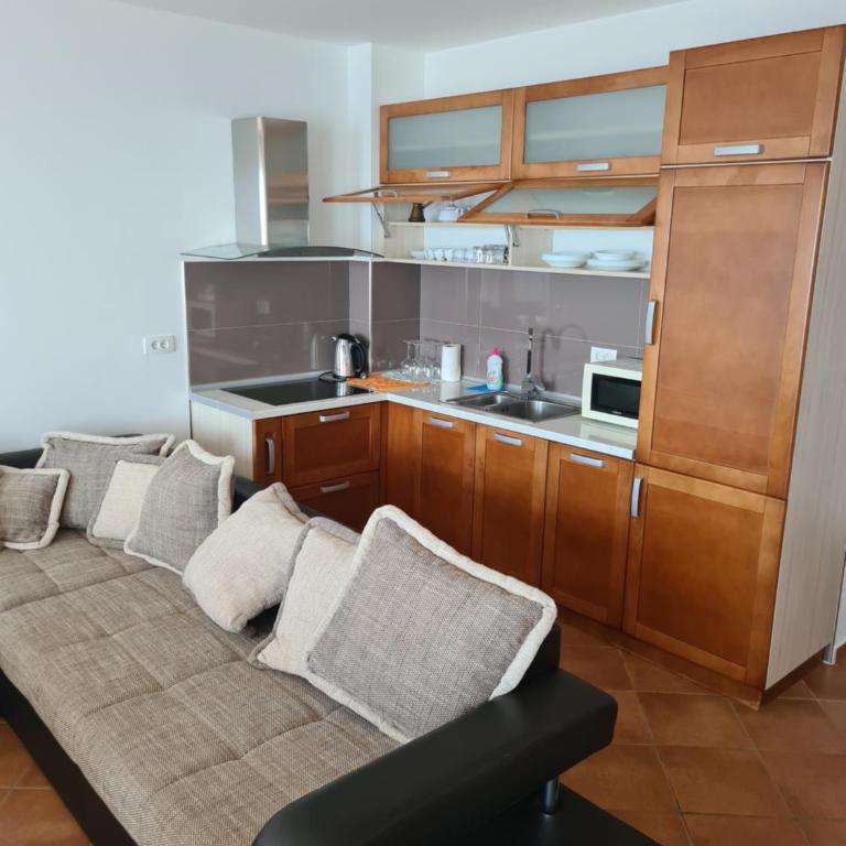 Apartman Dana - Dobre Vode - Two-Bedroom Apartment - 16