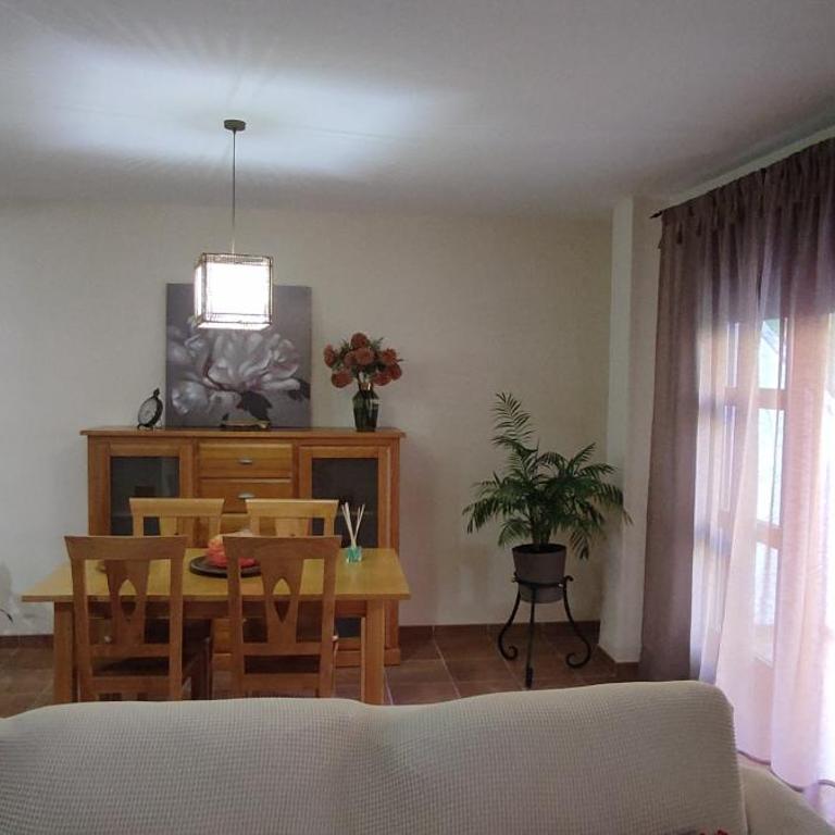 ALOJAMIENTO YOLANDA CAZORLA - Two-Bedroom House - 11