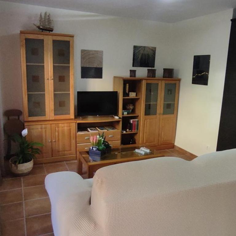 ALOJAMIENTO YOLANDA CAZORLA - Two-Bedroom House - 12