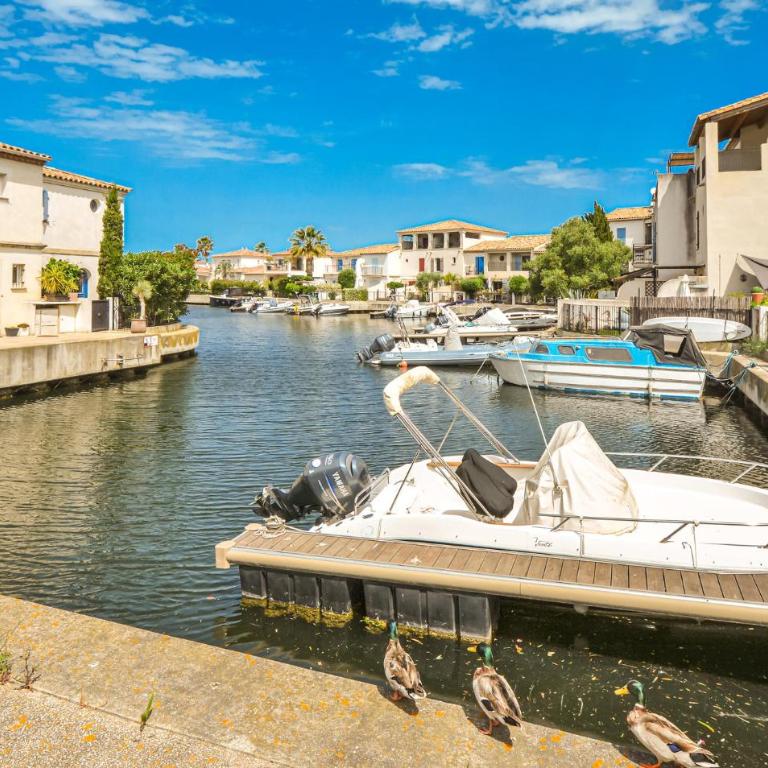 Lovely Home In Aigues-Mortes With House Sea View - Ferienhaus mit 2 Schlafzimmern - 2