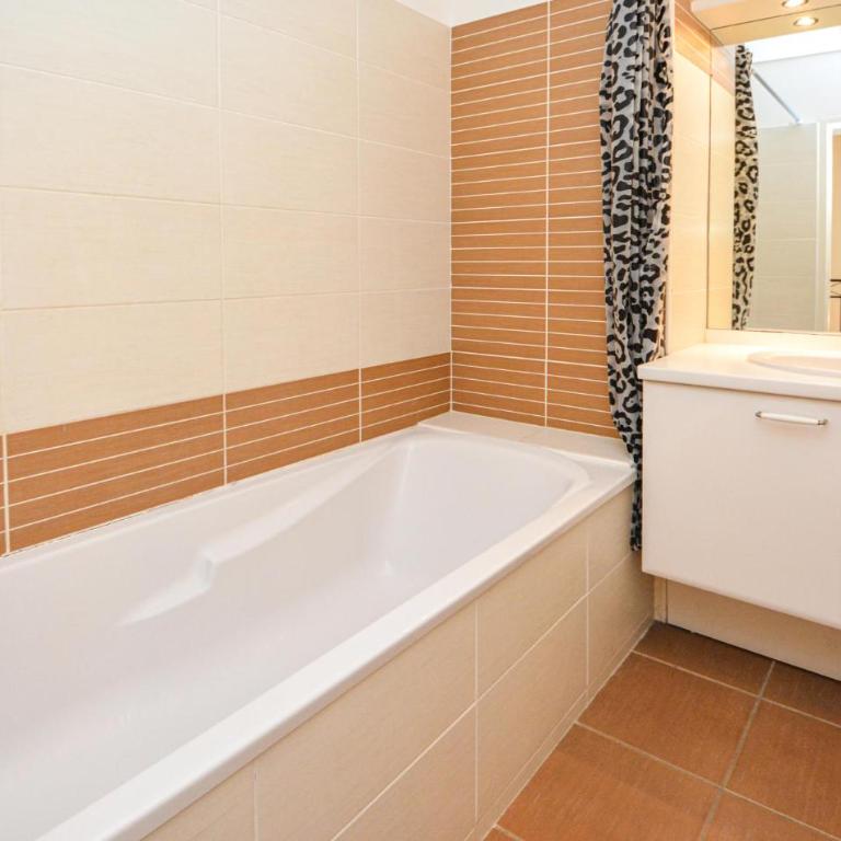 Lovely Home In Aigues-Mortes With House Sea View - Ferienhaus mit 2 Schlafzimmern - 14