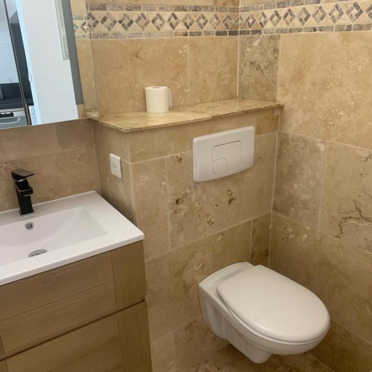 Vittoria Immobilier 4-REGLEMENT SUR PLACE -chèques vacances acceptés - Studio - Disability Access - 5