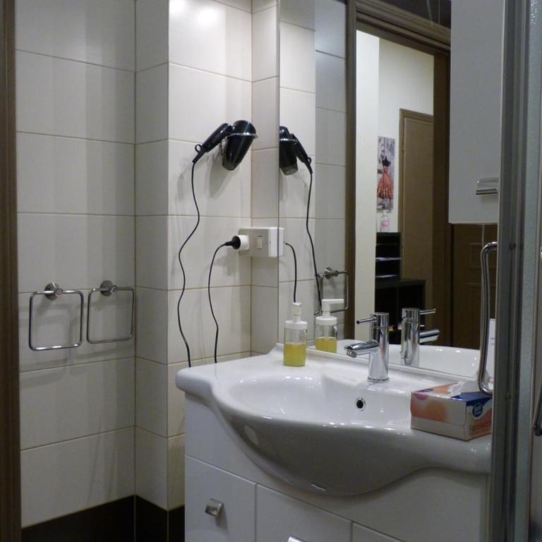Elisir b&b - Camera Matrimoniale con Bagno Privato Esterno - 6