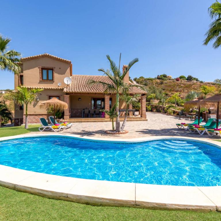 Villa Alma by Villa Plus - Villa - 18