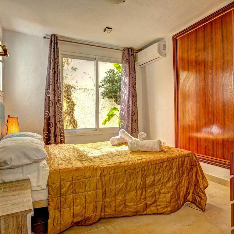 Villa Cala Beach by Villa Plus - Villa - 31
