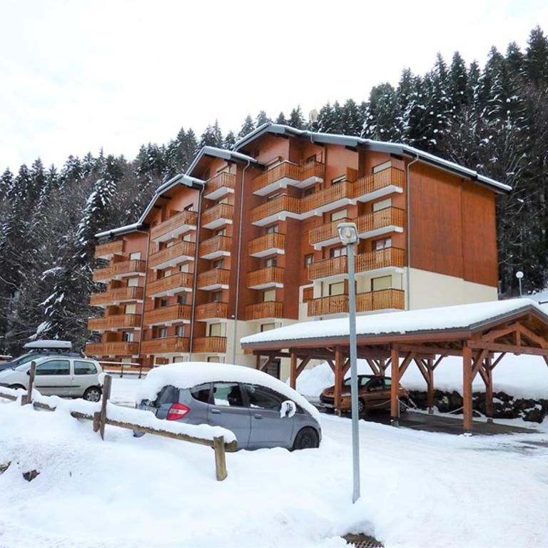 Location 3 pièces cabine - Animaux admis, parking - Au pied des pistes à St Jean d'Aulps - Appartement 2 Chambres - 14