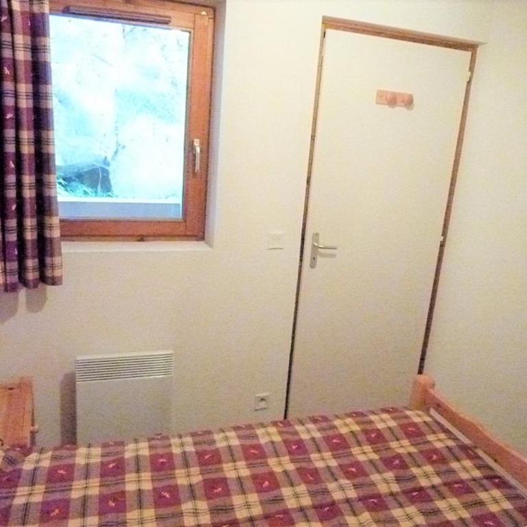 Appartement 2 pièces avec balcon, parking - Secteur calme - Appartement 1 Chambre - 10