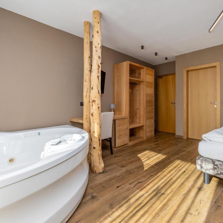 Hotel Vittoria - Ricarica l'anima - Suite con bañera de hidromasaje - 4