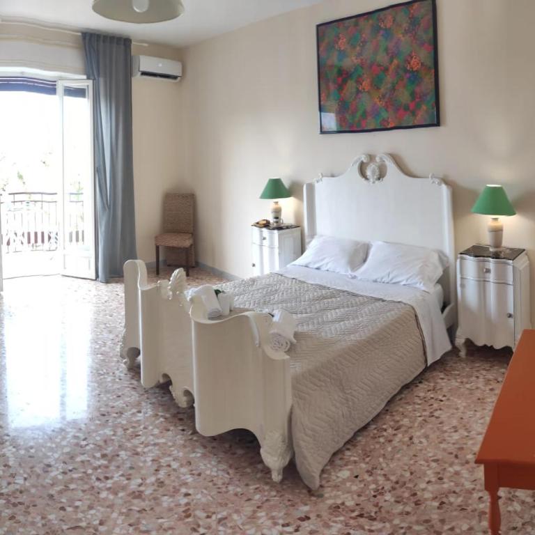 Blu House - Three-Bedroom Apartment - 15