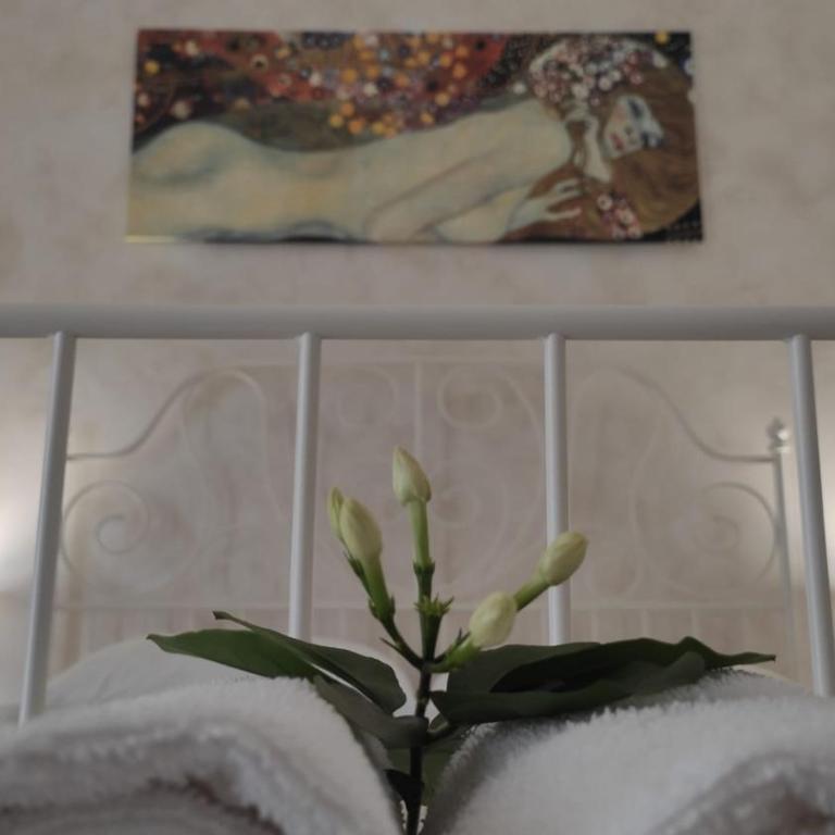 Blu House - Three-Bedroom Apartment - 7