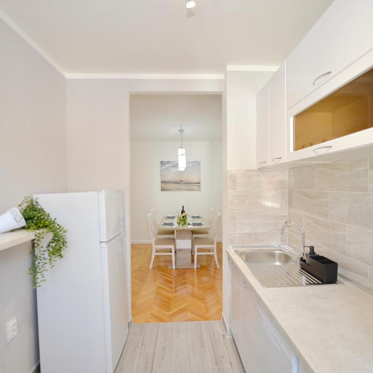 Unico apartman - Two-Bedroom Apartment - 22