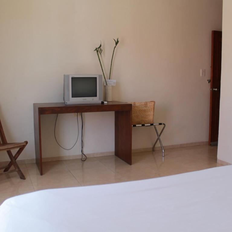 Hotel Cabanas Maria Del Mar - Castle Room - 5