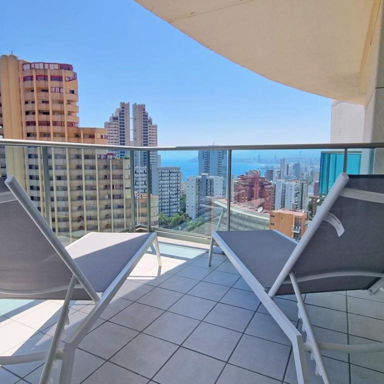 Skyline 9 Apartamento de 2 dormitorios soleado con terraza privada - Two-Bedroom Apartment - 6