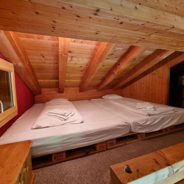 Cute attic apartment in the heart of the mountains - Apartment mit Blick auf die Berge - 7
